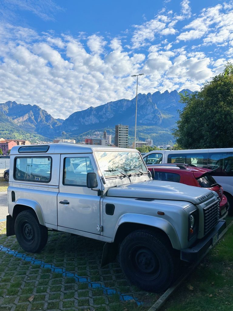 Where to Buy a Land Rover Defender: Best Dealers and Marketplaces