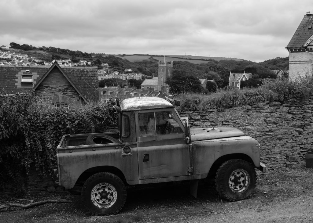 Land Rover Defender Road Trips UK: The Ultimate Guide to Britain by Defender